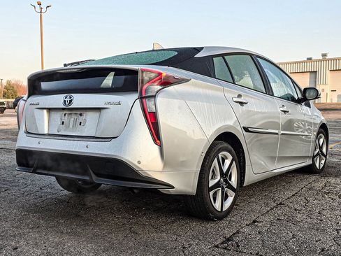 Used 2017 Toyota Prius Four Touring w/ Protection Package image 6