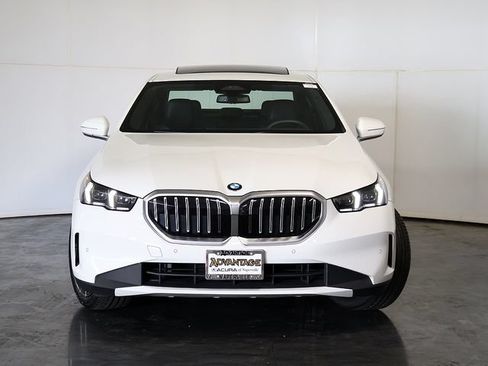 Used 2026 BMW 530i xDrive AWD/4WD image 9