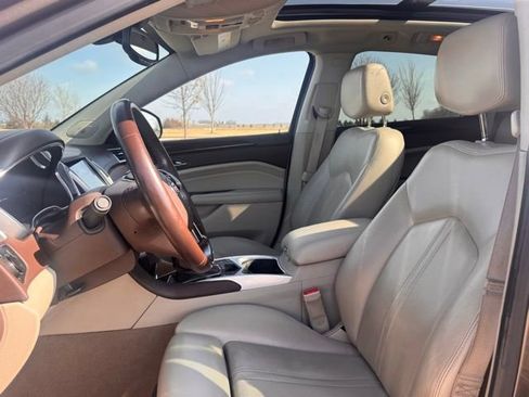 Used 2014 Cadillac SRX Luxury image 6