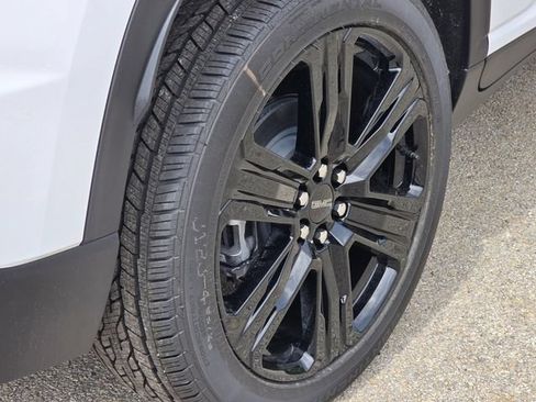 New 2026 GMC Acadia Elevation w/ Black Edition FWD image 7