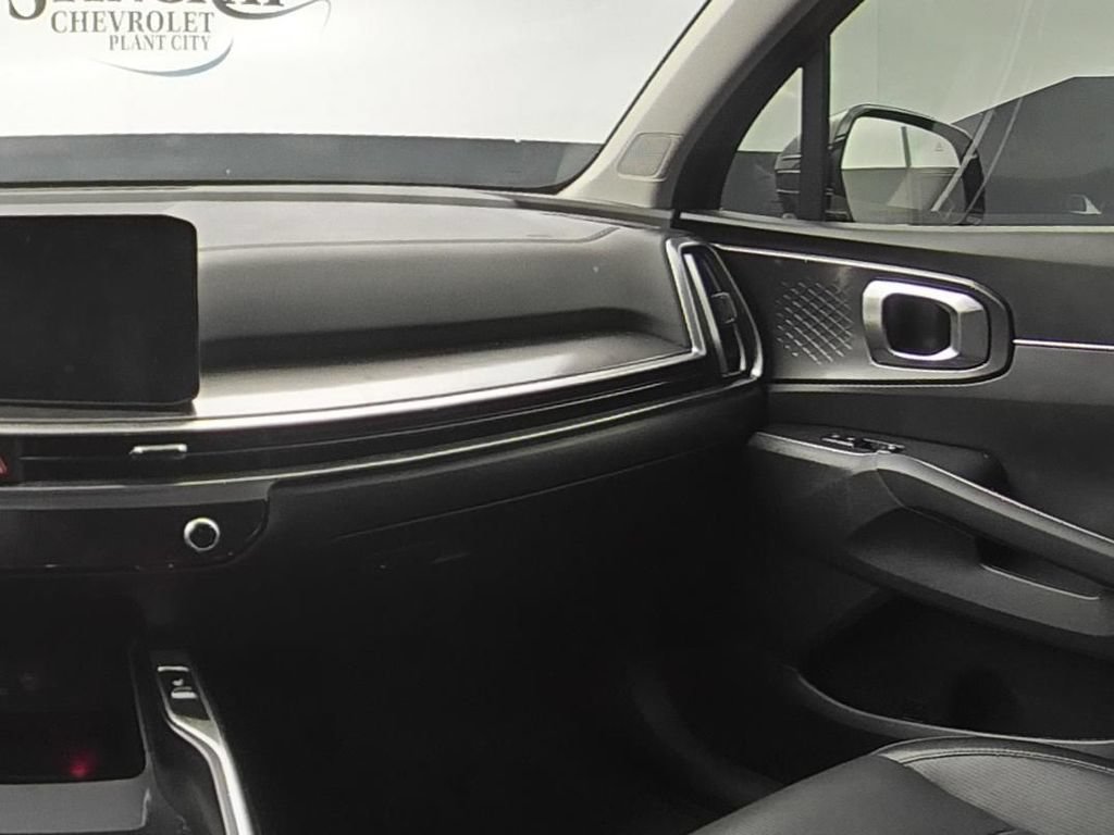 Used 2025 Kia Sorento S w/ Panoramic Sunroof Package FWD image 15
