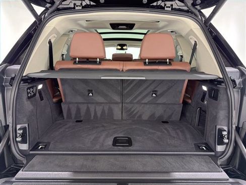 Used 2026 BMW X7 xDrive40i w/ Premium Package image 29