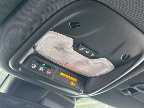 Used 2023 Chevrolet TrailBlazer RS w/ Convenience Package image 24