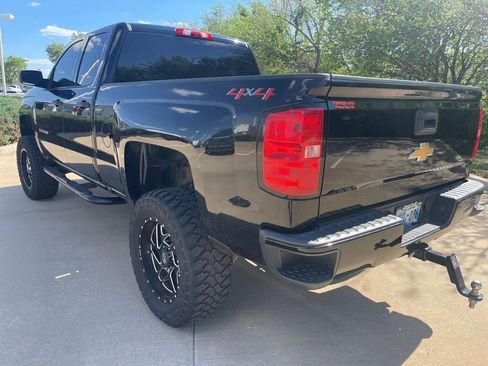 Used 2018 Chevrolet Silverado 1500 Custom w/ Trailering Package image 4