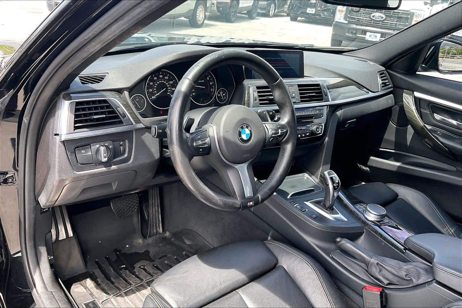 Used 2017 BMW 330i xDrive Sedan AWD/4WD image 2