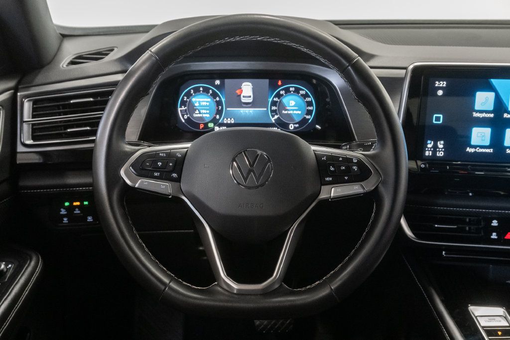 Used 2025 Volkswagen Atlas Cross Sport SE AWD/4WD image 12