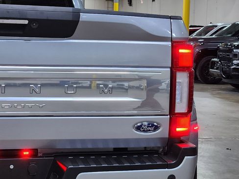 Used 2022 Ford F350 Platinum image 22