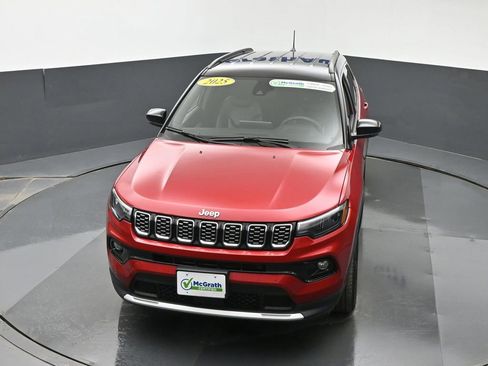 Used 2025 Jeep Compass Limited AWD/4WD image 22