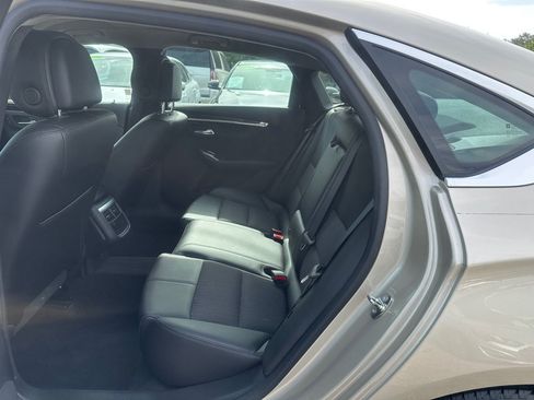 Used 2014 Chevrolet Impala LT w/ Convenience Package FWD image 15
