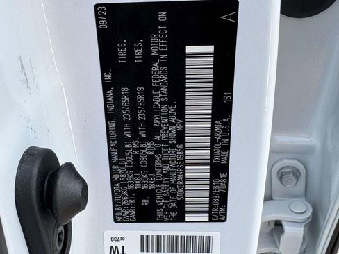 Used 2023 Toyota Highlander XLE FWD image 29