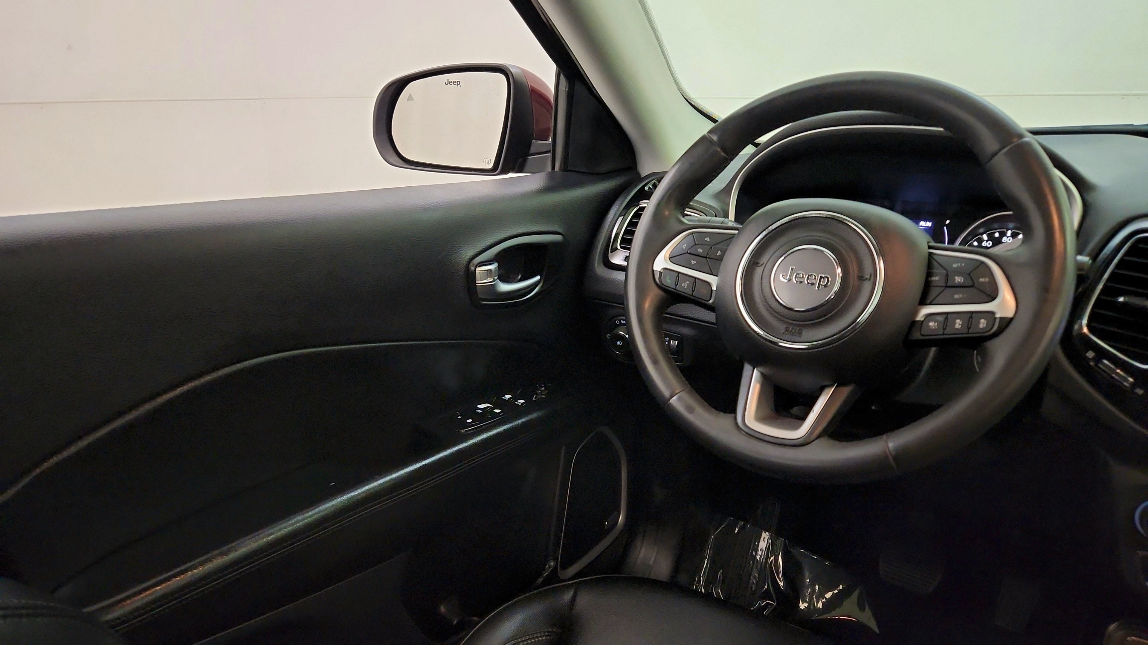 Used 2021 Jeep Compass Latitude w/ Sun and Sound Group FWD image 22