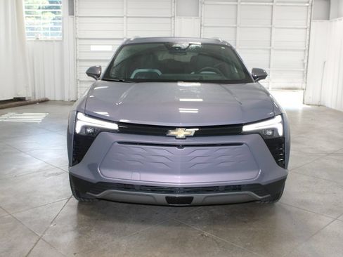 Used 2024 Chevrolet Blazer EV LT AWD/4WD image 3