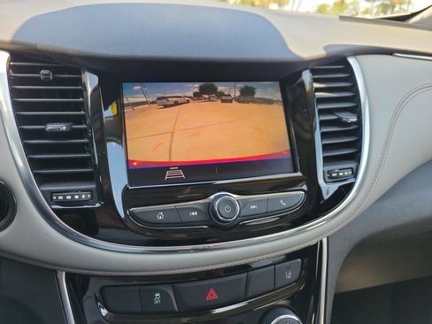 Used 2020 Chevrolet Trax Premier FWD image 20