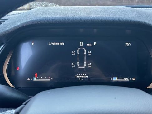 New 2025 Jeep Grand Cherokee L Altitude image 24