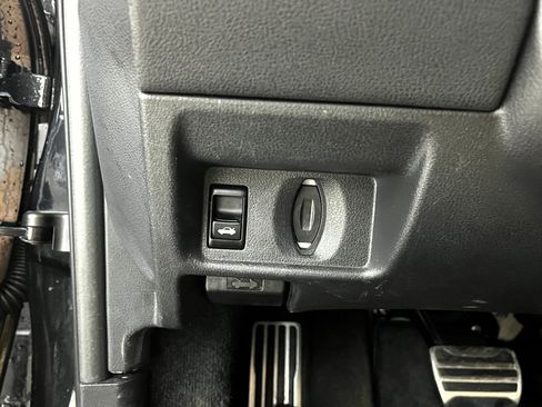 Used 2016 Nissan GT-R Premium image 21