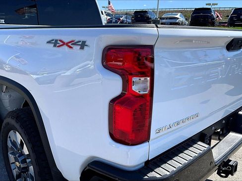 Used 2025 Chevrolet Silverado 2500 Custom w/ Custom Value Package AWD/4WD image 26