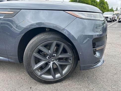 Used 2024 Land Rover Range Rover Sport Dynamic SE AWD/4WD image 9