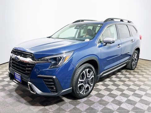 Used 2023 Subaru Ascent Touring AWD/4WD image 3