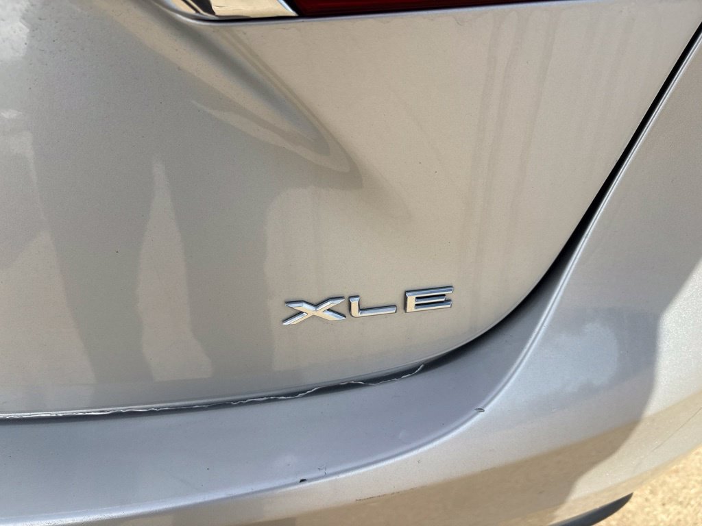Used 2014 Toyota Avalon XLE Touring FWD image 23