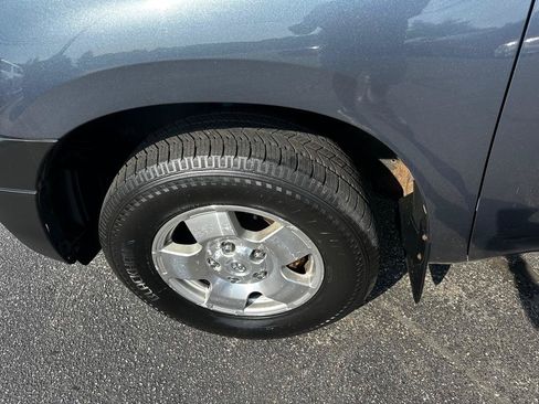 Used 2010 Toyota Tundra 4x4 Double Cab image 2