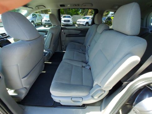 Used 2014 Honda Odyssey EX image 9