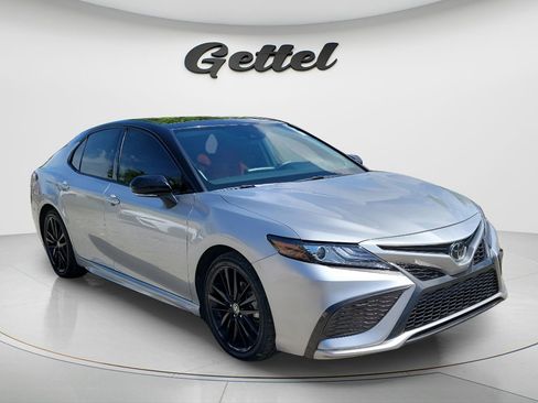 Used 2022 Toyota Camry XSE w/ Navigation Package image 10