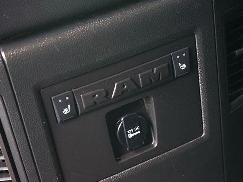 Used 2016 RAM 2500 Laramie w/ Sport Appearance Group image 17