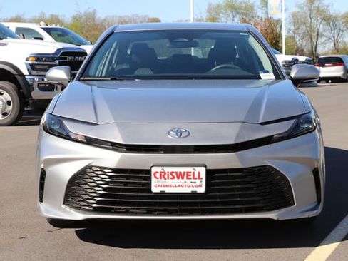 Used 2025 Toyota Camry LE FWD image 7