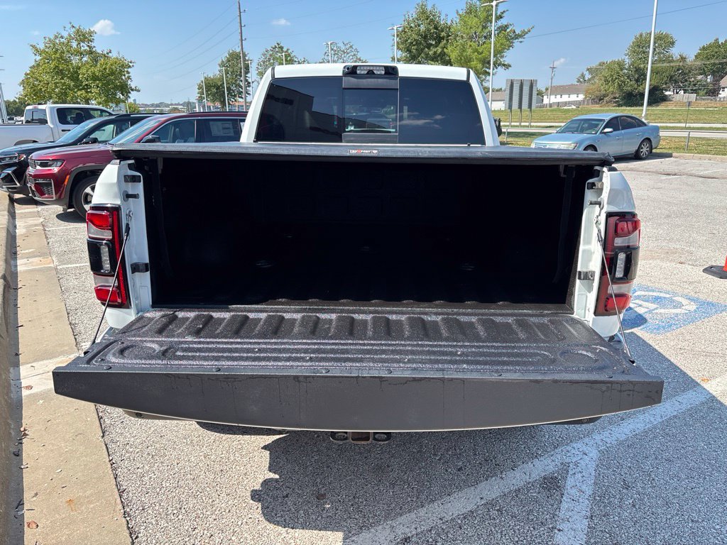 Used 2024 RAM 2500 Limited AWD/4WD image 16