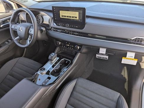New 2026 Mitsubishi Outlander Trail Edition image 8