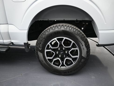 Certified 2022 Ford F150 XLT w/ Equipment Group 302A High image 9