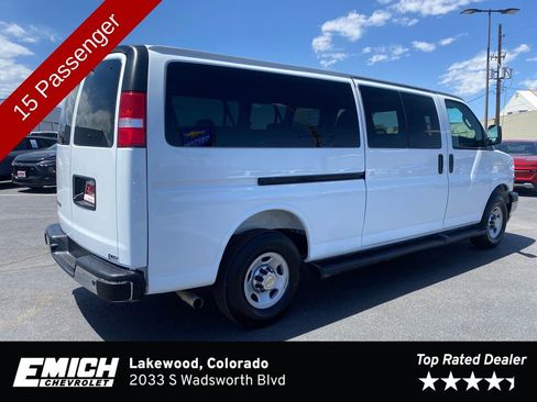 Used 2025 Chevrolet Express 3500 LT w/ LT Preferred Equipment Group RWD image 5
