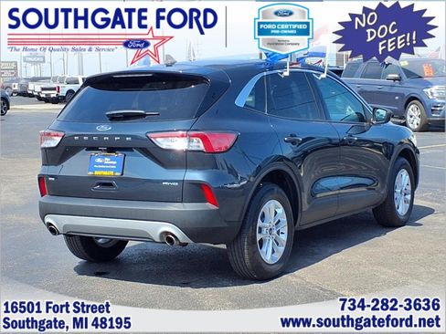 Certified 2022 Ford Escape SE w/ Convenience Package image 2