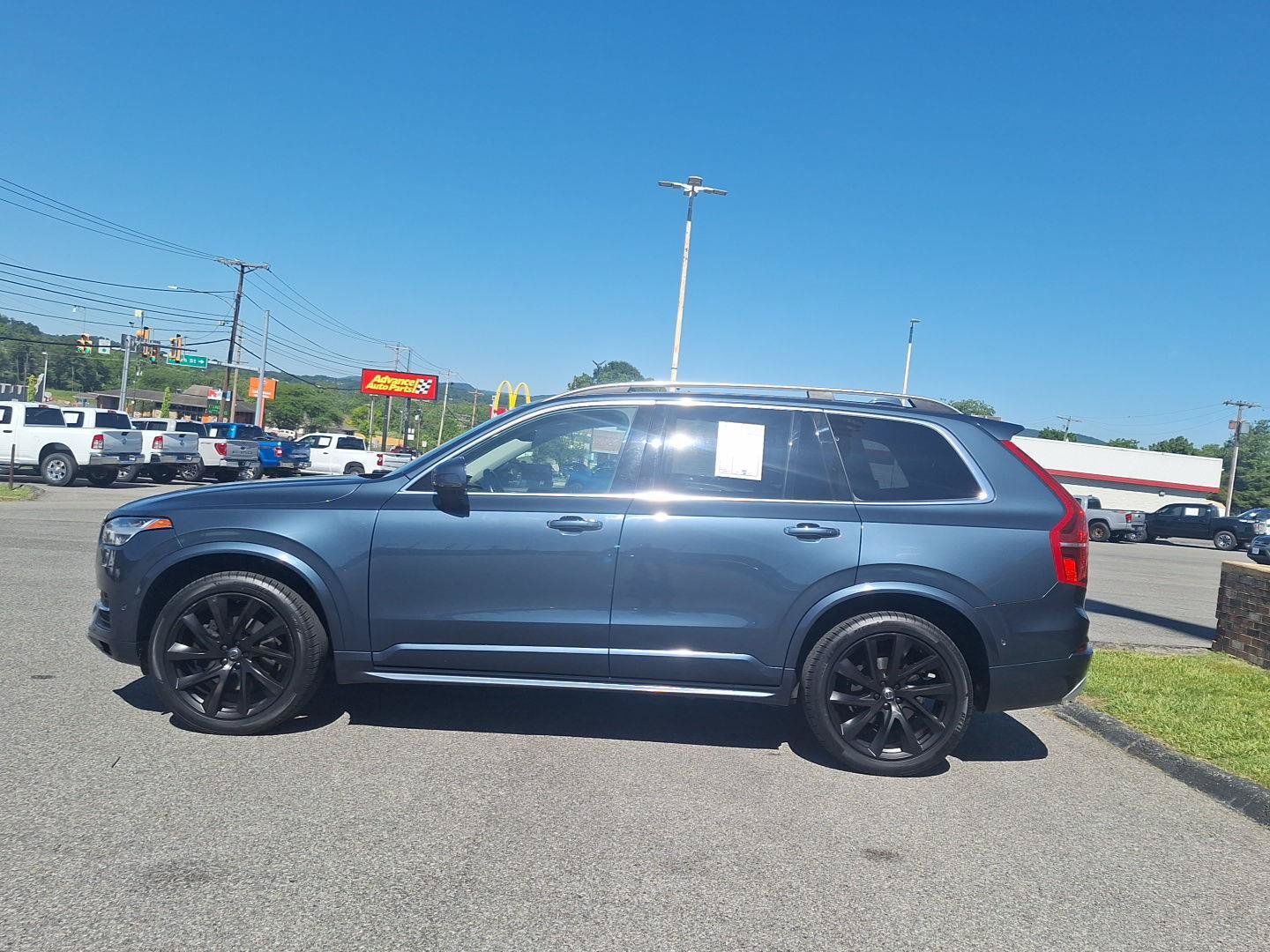 Used 2019 Volvo XC90 T6 Momentum AWD/4WD image 6
