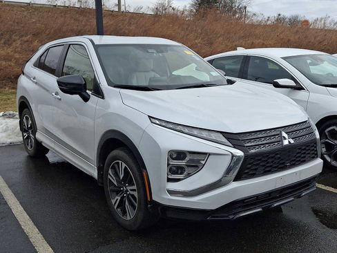 Used 2023 Mitsubishi Eclipse Cross SEL image 2