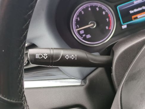 Used 2019 Buick Enclave Essence image 27