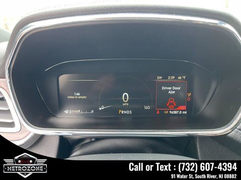 Used 2019 Lincoln Continental Select w/ Continental Climate Package image 24