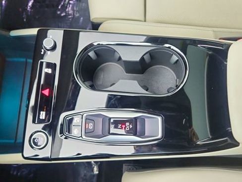 Used 2025 Audi A6 e-tron Prestige w/ Beige Warm Weather Package image 52