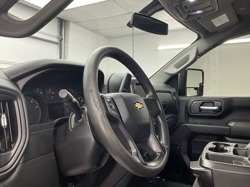 Used 2021 Chevrolet Silverado 2500 Custom w/ Custom Value Package image 14