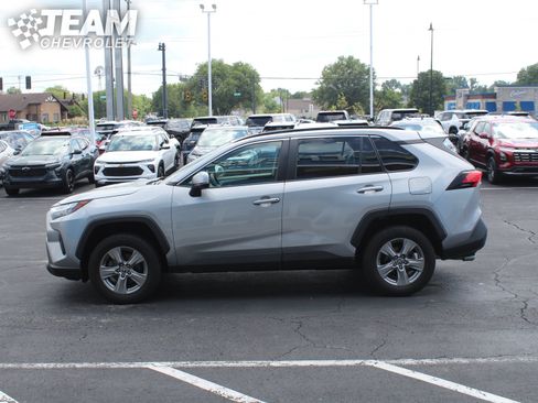 Used 2022 Toyota RAV4 XLE w/ Convenience Package AWD/4WD image 7