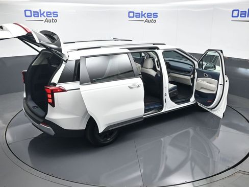New 2026 Kia Carnival EX FWD image 60