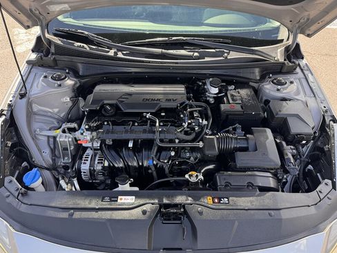 Used 2021 Hyundai Elantra SEL w/ Convenience Package FWD image 10