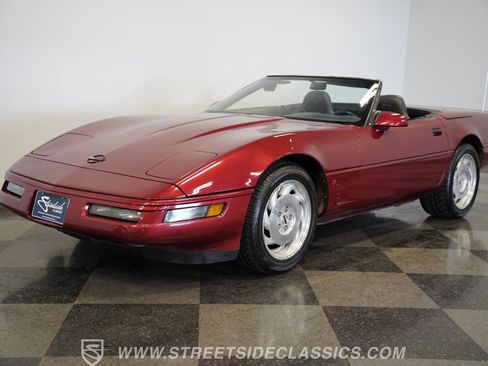 Used 1995 Chevrolet Corvette Convertible RWD image 6