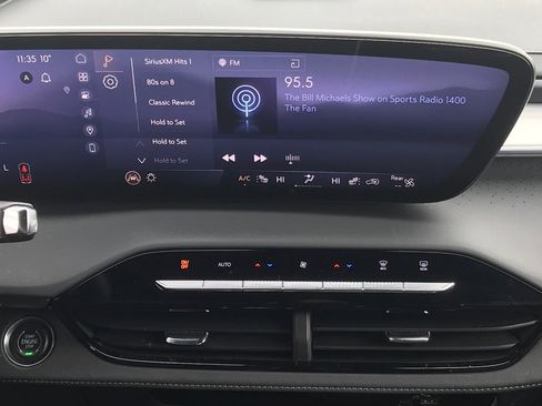 Certified 2025 Buick Enclave Avenir w/ Super Cruise Package image 7