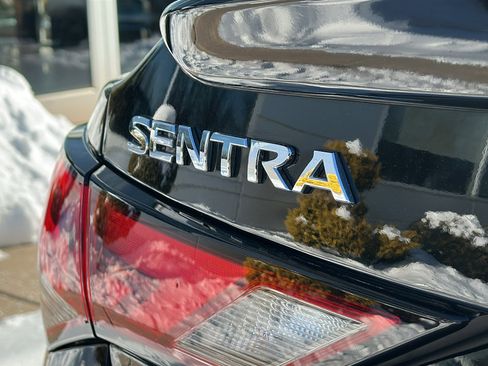 Certified 2022 Nissan Sentra SR w/ Trunk Package image 10