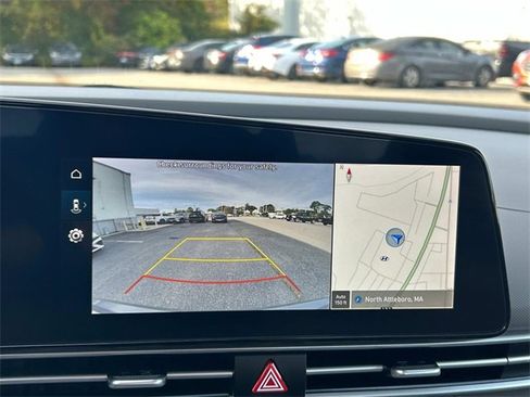 Certified 2025 Hyundai Elantra SEL image 30