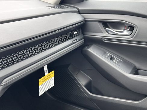 New 2025 Honda Accord SE image 25