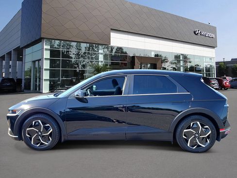 Certified 2024 Hyundai Ioniq 5 SEL RWD image 3
