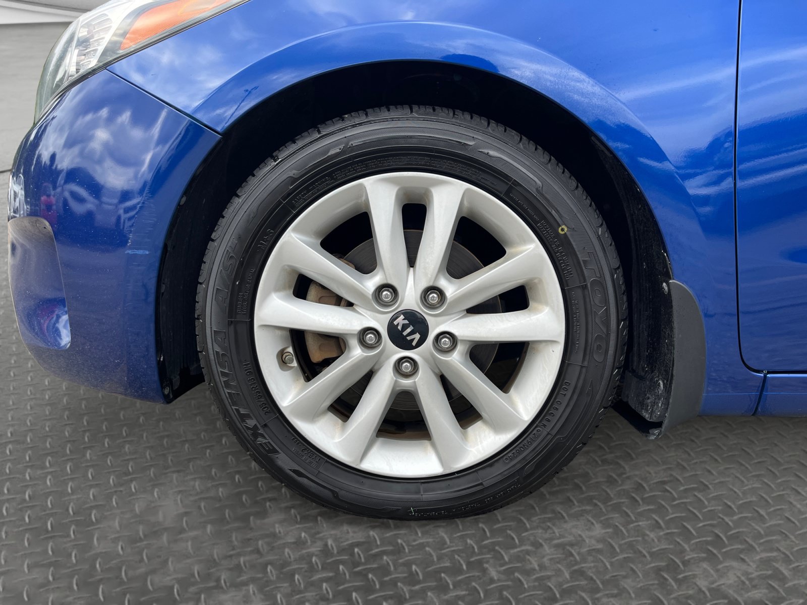 Used 2017 Kia Forte S w/ S Technology Package FWD image 16