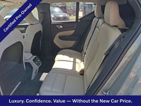 Certified 2024 Volvo XC40 B5 Plus w/ Protection Package Premier AWD/4WD image 11